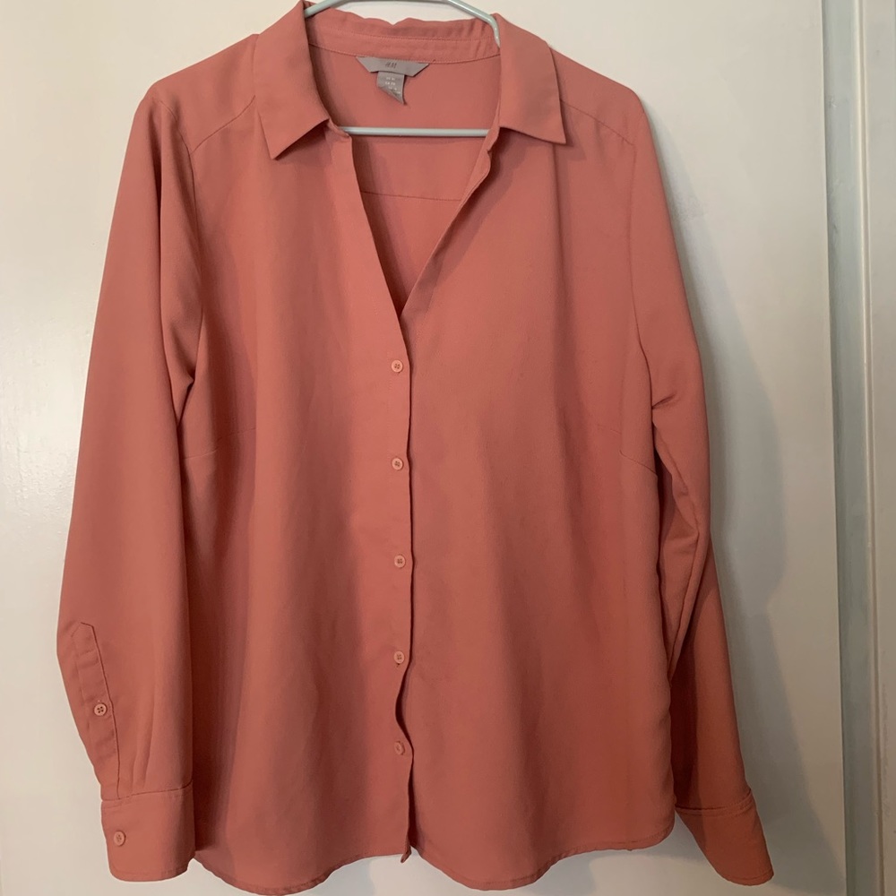 H&M XL Salmon colored button up
